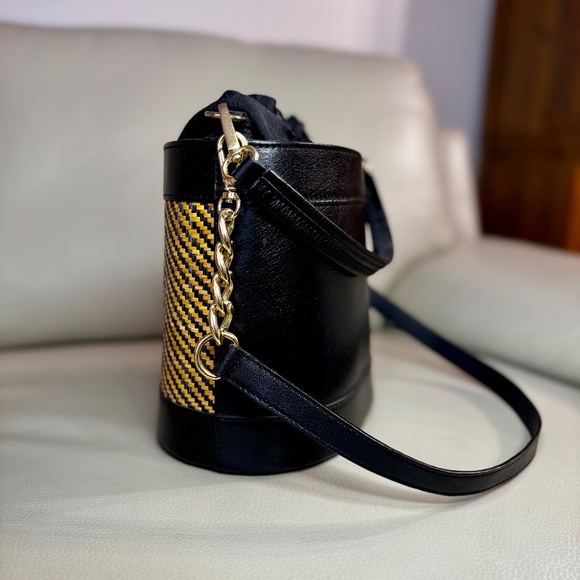 Divina Firenze Black & Tan Woven Leather Bucket Bag Crossbody - Picture 4 of 5